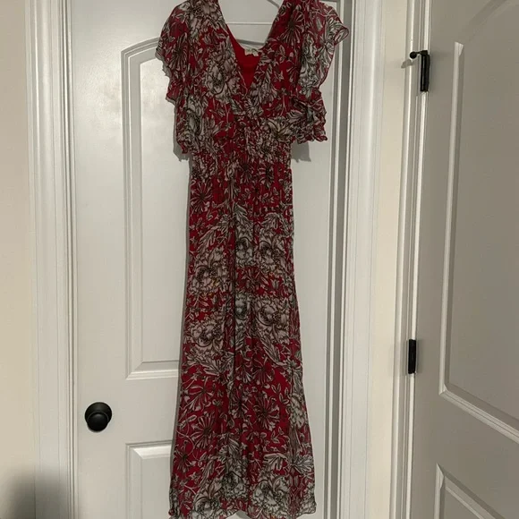 le ragarre | Dresses | Red Dress With Floral Leave Pattern Flowy And Light  | Poshmark